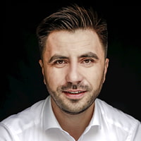 Piotr Nowak - Indasol Piotr Nowak - Indasol